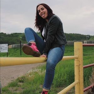 Meet your Posher, Christine